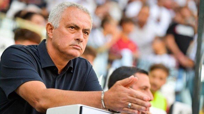Pelatih AS Roma, Jose Mourinho