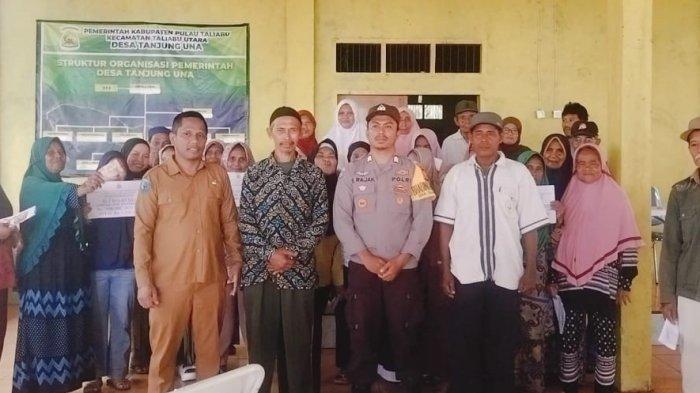 PROGRAM: Pemerintah Desa (Pemdes) Tanjung Una di Pulau Taliabu, Maluku Utara salurkan BLT-DD T.A 2025 kepada 35 Keluarga Penerima Manfaat (KPM), Senin (19/5/2025)