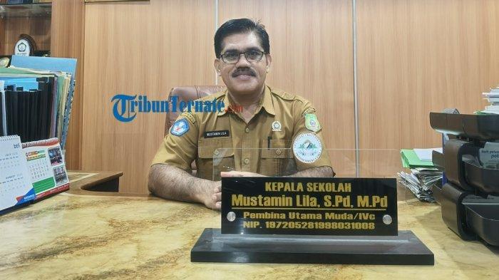 PENDIDIKAN: Kepala SMA Negeri 1 Ternate, Maluku Utara Mustamin Lila saat bersedia diwawancarai Tribunternate.com, Selasa (8/7/2025)