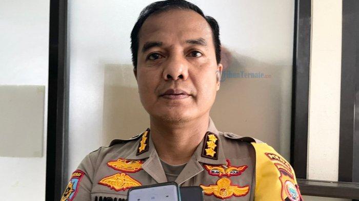 Plt Karo Ops Polda Maluku Utara, Kombes Pol Andika Kelana Wirantara saat memberikan keterangan, Senin (6/3/2023)