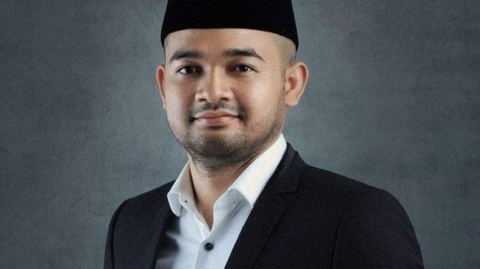 PELAYANAN: Ketua Komisi II DPRD Halmahera Timur, Maluku Utara M Sabudi Darmawan. Ia geram karena Ricko Dibeturu selaku Kedis Perindagkop Halmahera Timur berhalangan hadiri RDP tentang pelayanan publik