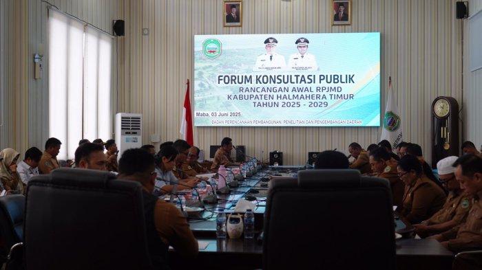 PROGRAM: Suasana rapat dengan agenda pembahasan RPJMD Halmahera Timur, Maluku Utara tahun 2025-2029, Selasa (3/6/2025)