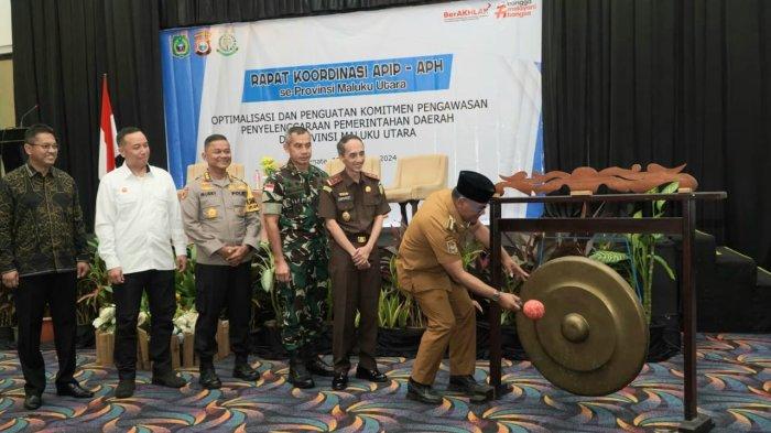 Rakor APIP dan APH Maluku Utara dibuka oleh pj Gubernur Samsuddin A Kadir, Senin (23/12/2024).