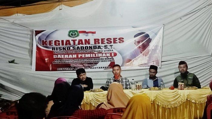 AGENDA: Anggota DPRD Maluku Utara daerah pemilihan Ternate-Halmahera Barat, Risno Sadonda saat reses/serap aspirasi masyarakat Kelurahan Tafure
