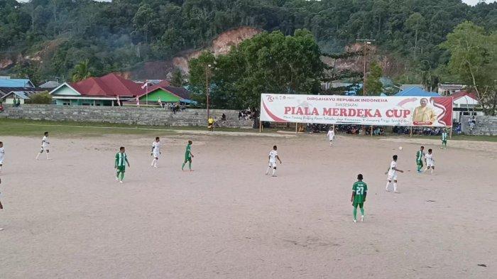 TURNAMEN: Salah satu laga di Merdeka Cup 2024 di Pulau Taliabu, Maluku Utara, Senin (9/9/2024)