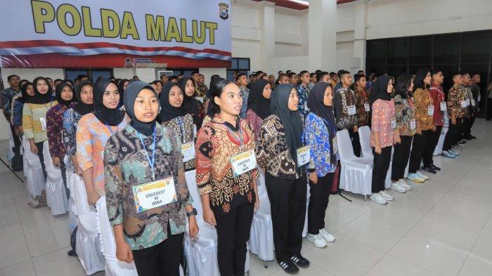 SELEKSI: Tampak sejumlah calon siswa (Sasis) seleksi Akpol, Bintara dan Tamtama Polda Maluku Utara Tahap I