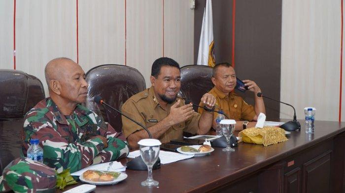 Pemerintah Kota Tidore Kepulauan bersama Kodim 1505/Tidore mengikuti rapat koordinasi kesiapan Latihan Integrasi Taruna Wreda Nusantara (Latsitardanus) ke XLV Tahun 2025 yang dipusatkan di Provinsi Maluku Utara, Selasa (3/12/2024).