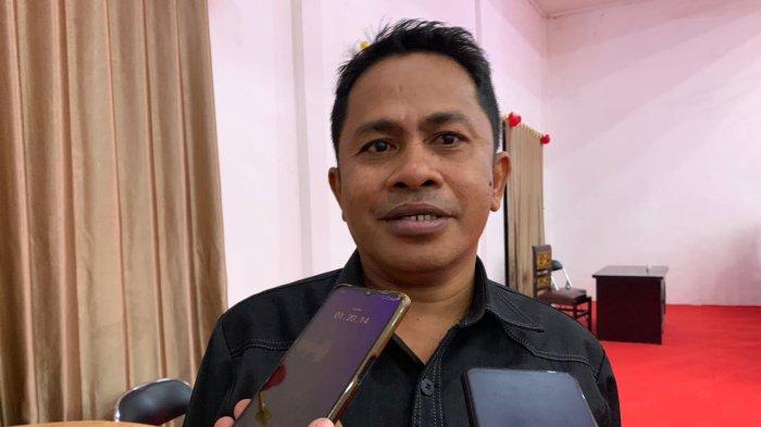 PILKADA: Wakil Ketua II DPRD Halmahera Selatan, Maluku Utara, Muslim Hi. Rakib ketika menjelaskan pengunduran diri tiga anggota DPRD untuk maju Pilkada 2024, Selasa (10/9/2024).