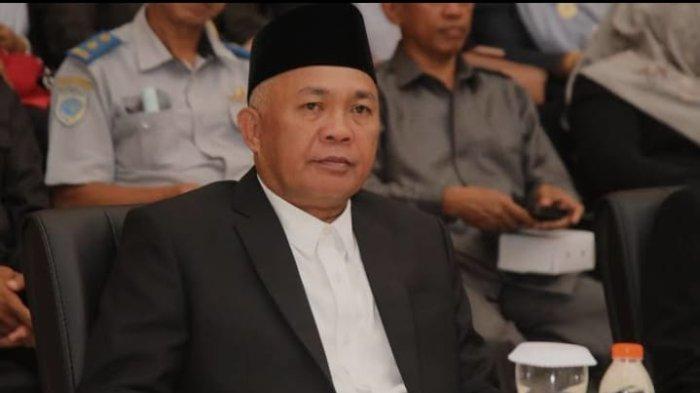 PEMKOT TERNATE - Wakil Wali Kota Ternate, Nasri Abubakar. Nasri mengaku tak diundang rapat evaluasi PAD hari ini.