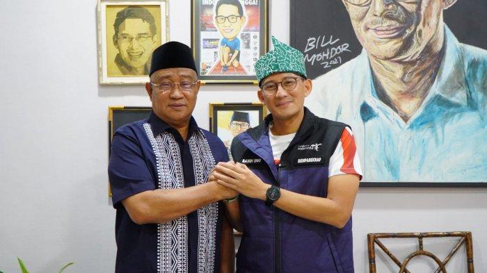 Sandiaga Uno saat bersama Wali Kota Tidore Kepulauan, Capt Ali Ibrahim, Selasa (14/11/2023).