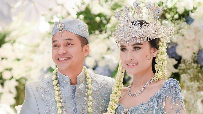 ILUSTRASI - Dalam foto: Adly Fairuz dan Angbeen Rishi menikah.