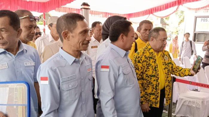PILKADA: Pasangan Bakal Calon Gubernur dan Wakil Gubernur Provinsi Maluku Utara, Aliong Mus dan Sahril Thahir, menjadi yang pertama mendaftarkan diri ke Komisi Pemilihan Umum (KPU) hari ini, Rabu (28/8/2024).