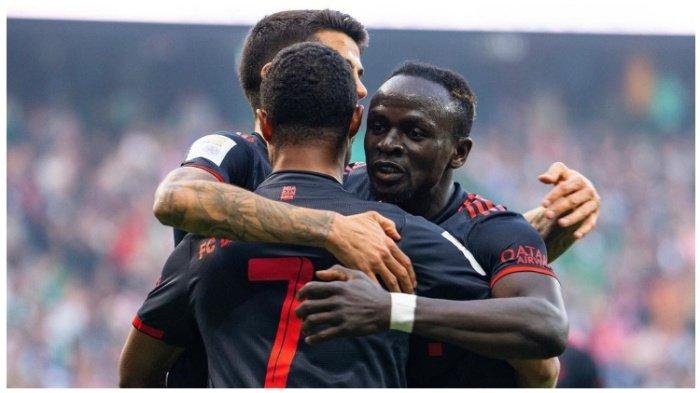 Joao Cancelo, Serge Gnabry, dan Sadio Mane dalam kemenangan 2-1 Bayern Munich atas Werder Bremen di Wesserstadion, Matchday 31 Bundesliga, Sabtu (6/5/2023).