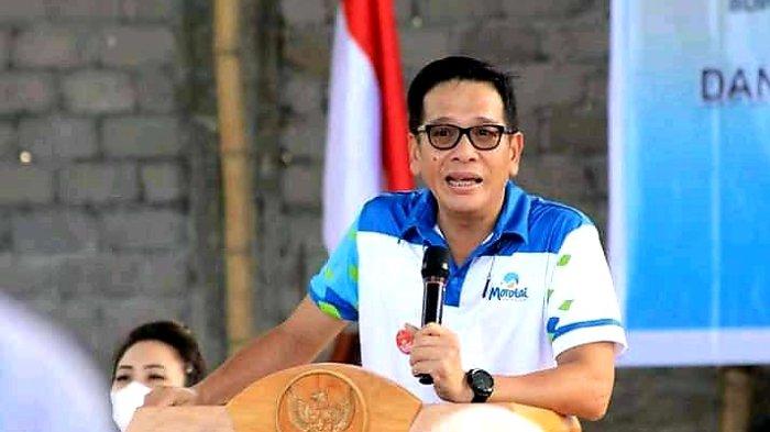 Benny Laos saat masih menjabat Bupati Kabupaten Pulau Morotai