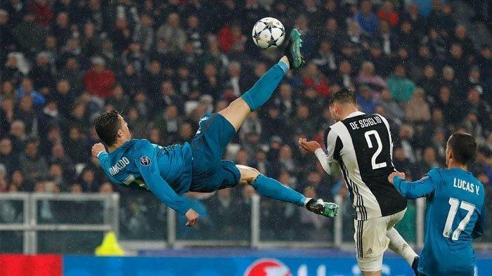 Tendangan salto Cristiano Ronaldo saat mencetak gol untuk Real Madrid, dalam laga kontra Juventus, babak perempat final Liga Champions 2017-2018.