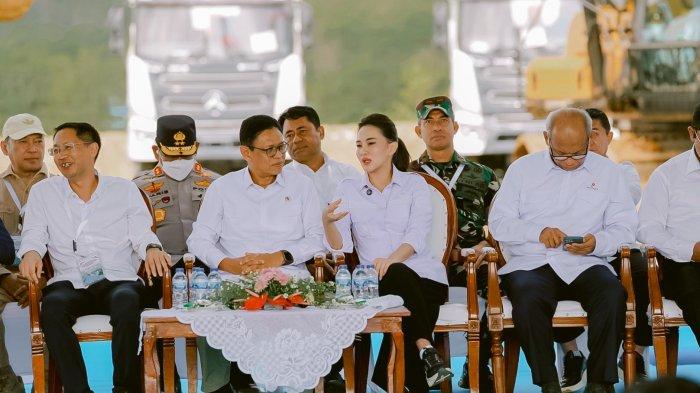 AGENDA - Gubernur Maluku Utara Sherly Laos hadir ditengah-tengah permesinan proyek raksasa bertajuk Dragon Ecosystem Battery di Buli Halmahera Timur, Minggu (29/6/2025).