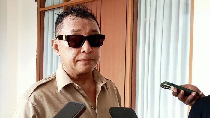 KEBIJAKAN - Ketua DPRD Maluku Utara, Iqbal Ruray. Ia menegaskan tidak mendukung wacana hak angket, Selasa (29/4/2025).