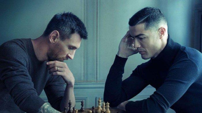 Foto bersama Cristiano Ronaldo dan Lionel Messi dibalut dengan permainan catur jelang Piala Dunia 2022.