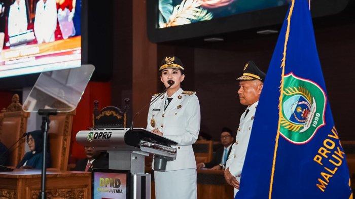 PIDATO POLITIK PERDANA - Gubernur Maluku Utara Sherly Laos, saat sampaikan pidato politik perdananya di Kantor DPRD Maluku Utara di Sofifi, Kamis (6/3/2025).