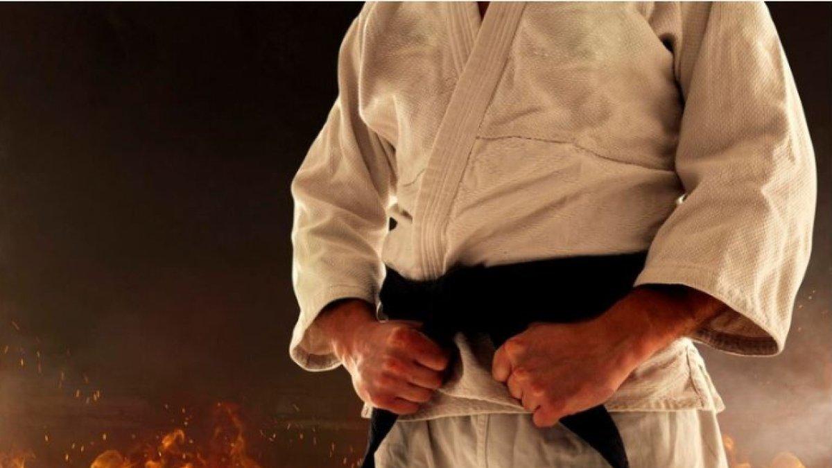 ILUSTRASI - Bripka Indra Batara, anggota Polres Tana Toraja yang juga pelatih taekwondo