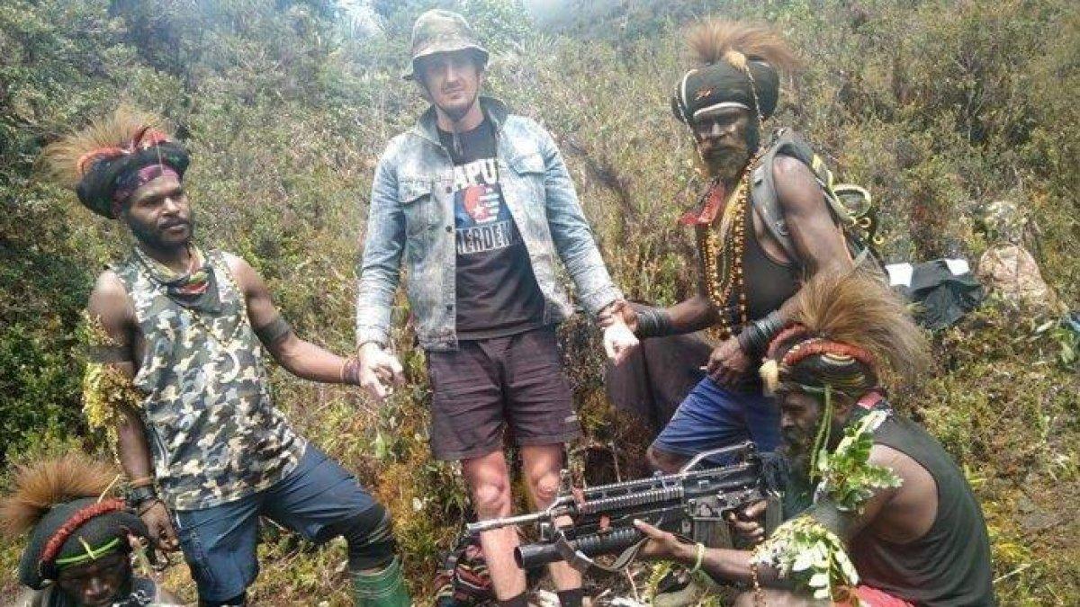 Kelompok Kriminal Bersenjata (KKB) pimpinan Egianus Kogoya pilot Susi Air Philip Mark Mehrtens.