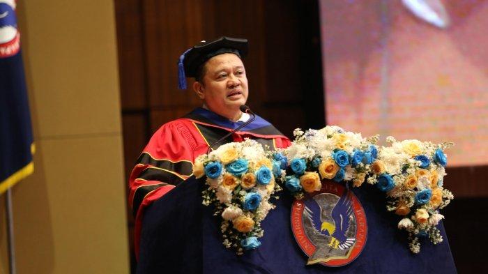 WISUDA UPH 2025 2