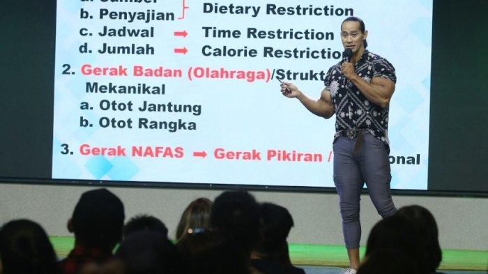 Ade Rai saat menjadi narasumber