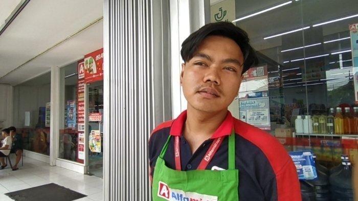 karyawan minimarket di Jalan Ketintang Selatan, Karah, Jambangan, Surabaya