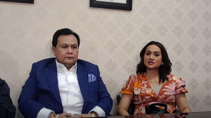 Tengku Dewi dan kuasa hukumnya