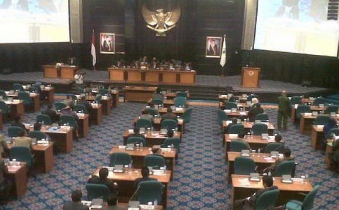 Ilustrasi - Anggota DPRD saat sedang rapat paripurna.