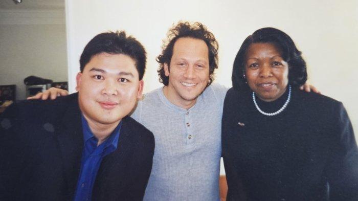 Alvin Lim bersama Aktor Hollywood, Rob Schneider (tengah)