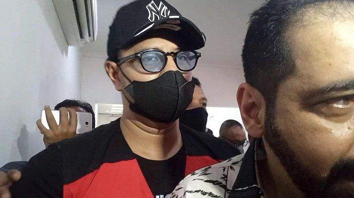 Aktor Ammar Zoni divonis selama tujuh bulan kurungan penjara usai diputus oleh majelis hakim Pengadilan Negeri Jakarta Selatan (PN Jaksel), Selasa (26/9/2023),