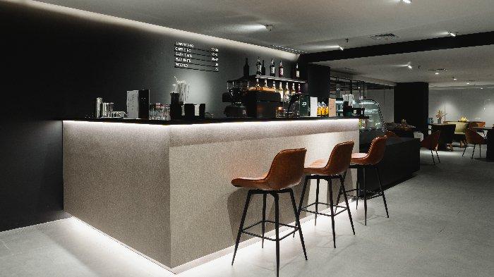 Bar and Lounge Area di GWM Tank Studio, Agora Mall, Jakarta.