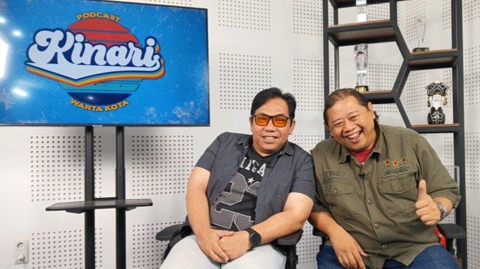 Bayou Band dikenal di industri musik Indonesia setelah melambungkan hits single Hanya Dirimu di tahun 1995. Binsar Bayou (kiri/vokal) dan Andi Bayou (keyboard) saat berbincang di Redaksi Warta Kota, Palmerah, Jakarta Pusat, Jumat (12/1/2024).
