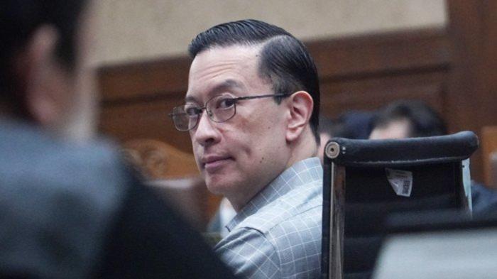 EKONOMI KAPITALIS LEMBONG - Terdakwa kasus dugaan korupsi impor gula Thomas Trikasih Lembong atau Tom Lembong menjalani sidang pembacaan tuntutan di Pengadilan Tipikor, Jakarta, Jumat (4/7/2025). Hakim menilai Tom Lembong kedepankan ekonomi kapitalis saat jadi Mendag sehingga hal itu dianggap hal memberatkan yang berujung divonis 4 tahun 6 bulan penjara.
