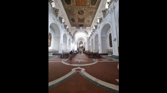 Gereja Santissima Annunziata atau biasa biasa disebut Gereja St Maria Menerima Kabar Baik, Capua yang dibangun abad ke- 16.