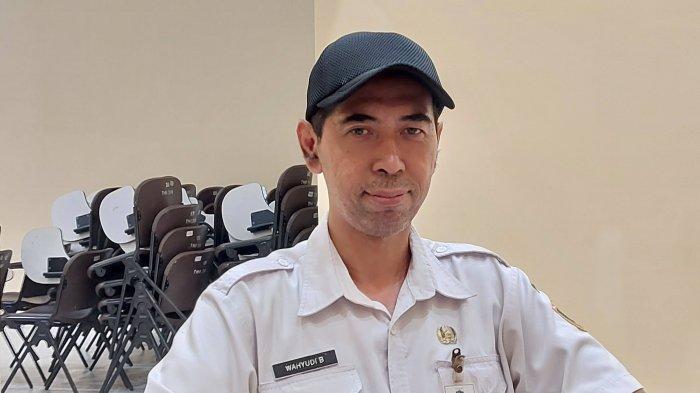 Kepala Humas Taman Margasatwa Ragunan (TMR), Wahyudi Bambang mengatakan jumlah pengunjung tak mencapai target saat libur Natal kemarin.