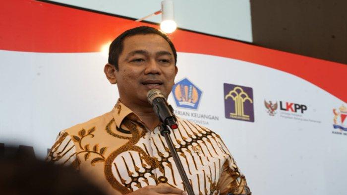 Kepala LKPP RI Hendrar Prihadi diprediksi akan ikut Pilkada Jateng. Kader PDIP itu memiliki elektabilitas tinggi di Jateng.