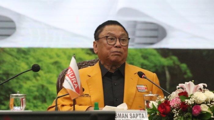 Ketua Umum Partai Hanura Oesman Sapta Odang (OSO) memberikan sambutan pada acara Silahturami dan Kerjasama Partai Politik di Kantor DPP PDIP, di Jakarta, Senin (28/8/2023). Partai Hanura sejak awal telah menyatakan dukungannya kepada Ganjar pasca menetapkan sebagai bacapres pada 21 April lalu.