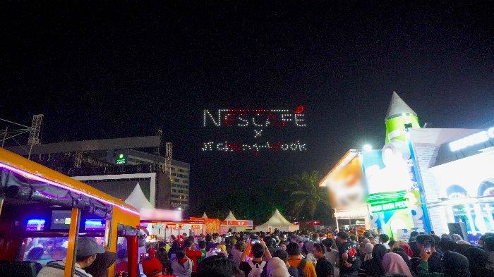 NESCAFE Indonesia untuk pertama kalinya menyelenggarakan 'NESCAFE SKY SHOW', pertunjukan drone yang diadakan untuk memperkenalkan Ji Chang Wook sebagai Brand Ambassador NESCAFE Indonesia untuk produk NESCAFE Ala Cafe sekaligus merayakan penutupan Jakarta Fair Kemayoran 2024 pada Sabtu (13/7/2024).
