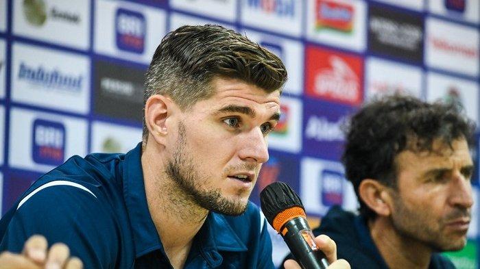 Bek Persib Bandung Nick Kuipers yakin menang saat bertemu Persija Jakarta.
