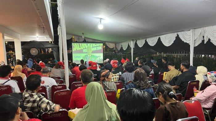Tim Pemenangan Daerah (TPD) Ganjar Pranowo-Mahfud MD di DKI Jakarta gelar nonton bareng (Nobar) debat ketiga Pilpres 2024, pada Minggu (7/1/2024).