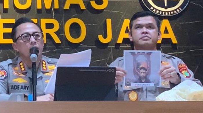 PENANGKAPAN- Polisi menangkap dua orang pelaku pengeroyokan, penganiayaan, dan pencabulan yang menyerang adik kandung dari Habib Bahar bin Smith. (Ramadhan L Q)