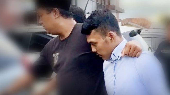 Pelaku bernama Agus Supriatna (AS) yang diduga merupakan penyewa mobil milik bos rental yang ditembak di rest area Tol Tangerang. Agus ditangkap di Pandeglang.