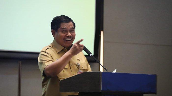 Sekjen Kemendagri Suhajar Diantoro saat acara Pengukuhan Pengurus Bakohumas Periode 2023-2028 dan Rapat Koordinasi Program Bakohumas 2024 yang dilakukan secara hybrid dari The Westin Jakarta, Senin (23/10/2023).