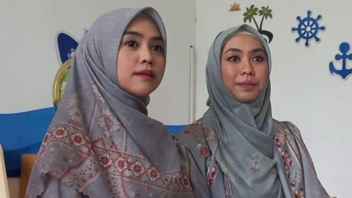 YouTuber Ria Ricis dan Oki Setiana Dewi, kakaknya, membangun sekolah untuk anak-anak berusia 3-6 tahun. Sekolah itu dibangun Ria Ricis di kawasan Jombang Raya, Bintaro Sektor 9, Kota Tangerang Selatan, Sabtu (25/5/2024).