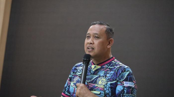 PENDIDIKAN - Wali Kota Bekasi, Tri Adhianto saat menghadiri kegiatan peningkatan kualitas pendidikan guru yang diselenggarakan oleh Dinas Pendidikan (Disdik) di Balai Patriot, Kecamatan Bekasi Selatan, Jumat (25/7/2025).