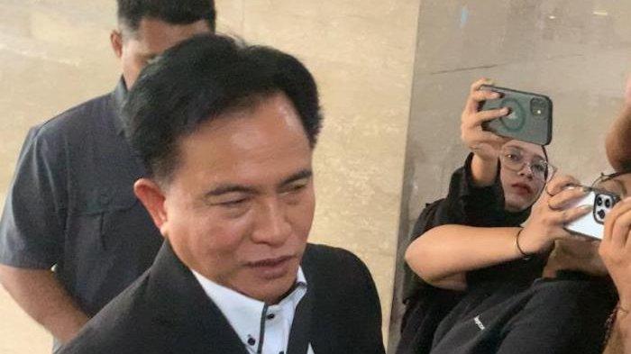 Ketua Tim Hukum Prabowo-Gibran, Yusril Ihza Mahendra, menyatakan empat orang menteri yang bersaksi tak boleh disumpah. Berarti keterangan yang diberikan bisa saja bohong.