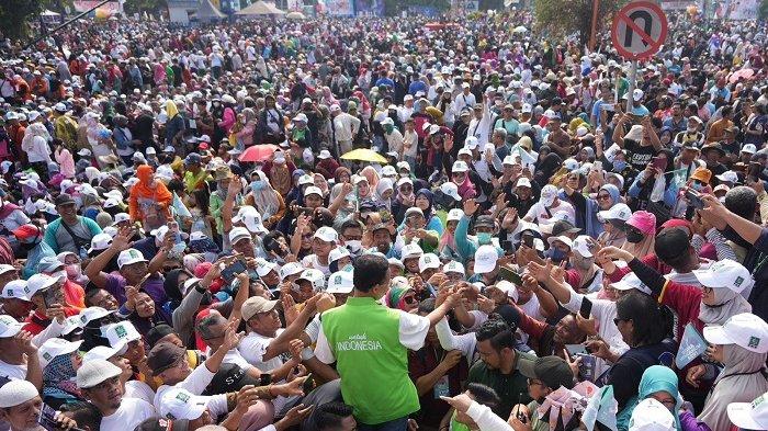 Satu juta warga Sidoarjo menyambu Anies Baswedan. Mereka kecewa pada Presiden Jokowi daa menuntut perubahan di Pemilu 2024.