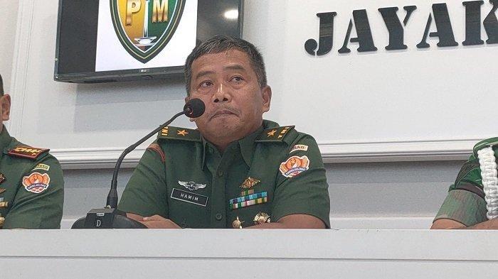 Kadispenad Brigjen TNI Hamim Tohari memberikan keterangan terkait kasus pembunuhan Praka Riswandi Manik terhadap warga Aceh bernama Imam Masykur di Pomdam Jaya/Jayakarta, Jakarta Selatan, Selasa (29/8/2023).